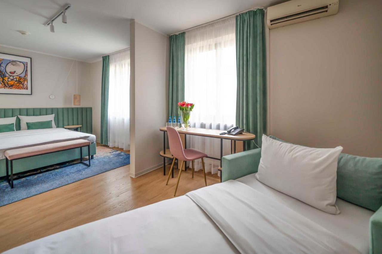 Hotel H12**** Красков Екстериор снимка