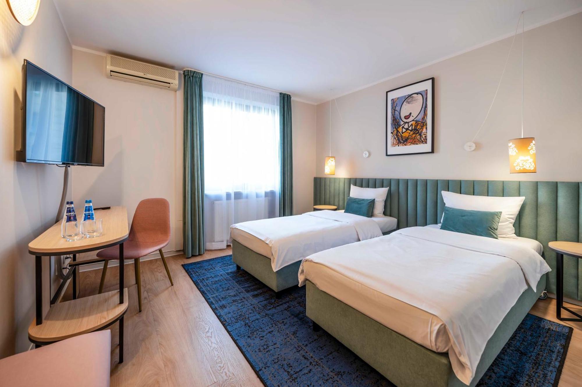 Hotel H12**** Красков Екстериор снимка