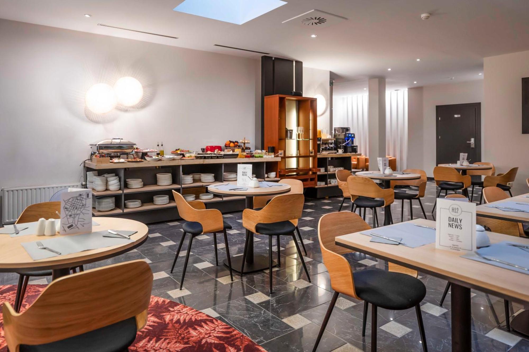 Hotel H12**** Красков Екстериор снимка